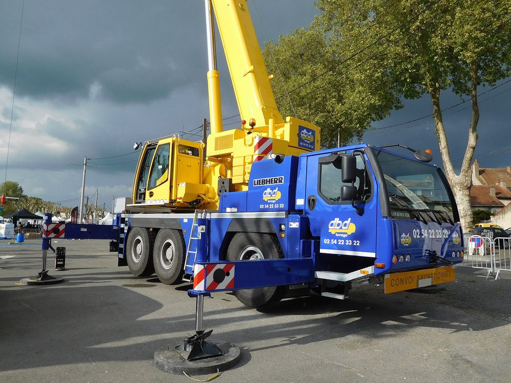 Mobile crane, 50T