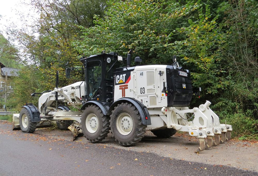 Motor grader
