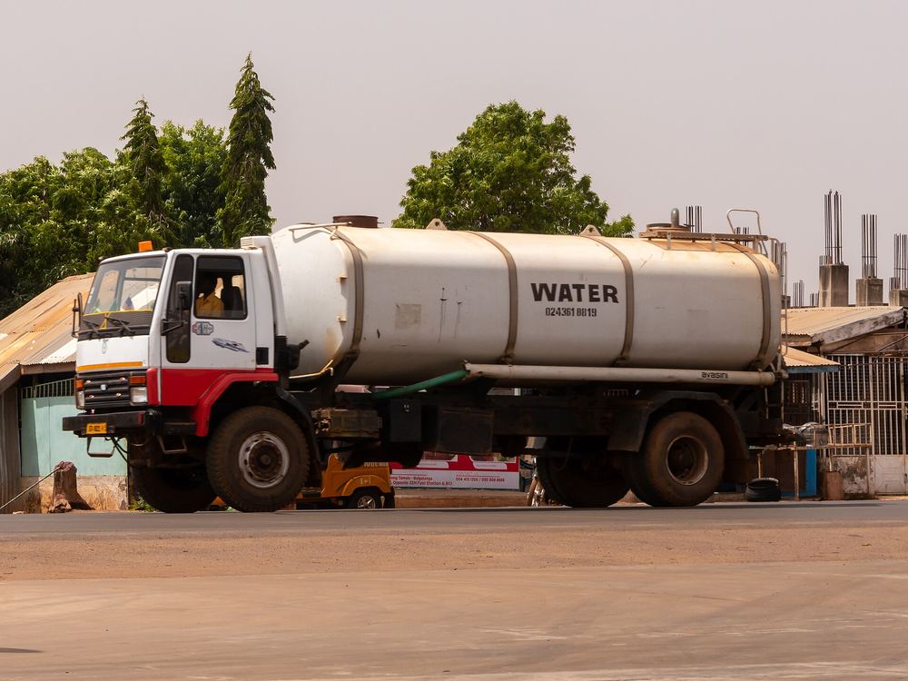 Water tanker, 10,000 L